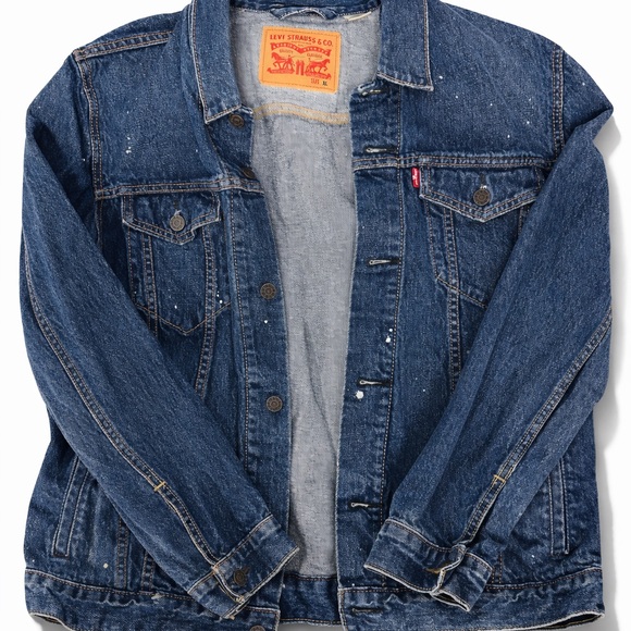 Levi's Jackets & Blazers - Levi's Classic Blue Denim Jacket
